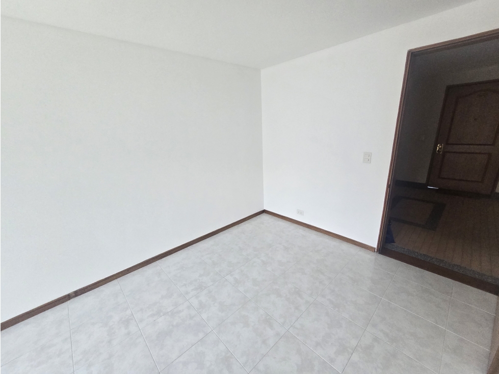 Venta hermoso apartamento en la Loma de los Bernal — foto 2