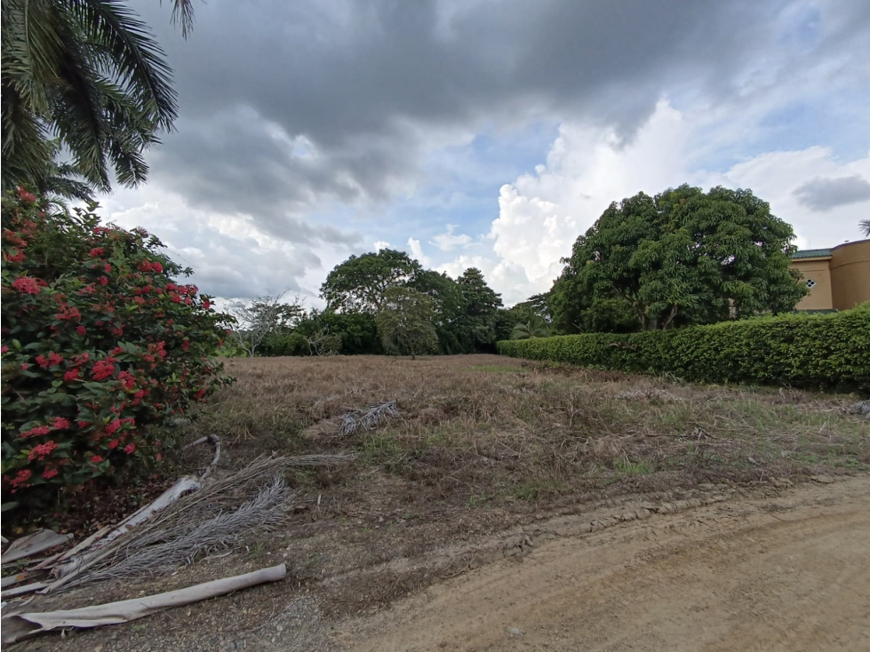 EN VENTA EXCLUSIVO LOTE CAMPESTRE EN VILLA NORTE - 2