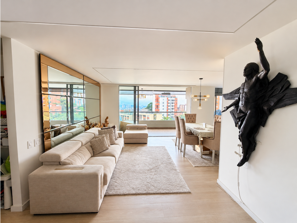 VENTA ESPECTACULAR CASA AMPLIA E ILUMINADA EN ENVIGADO, LA INMACULADA — foto 2
