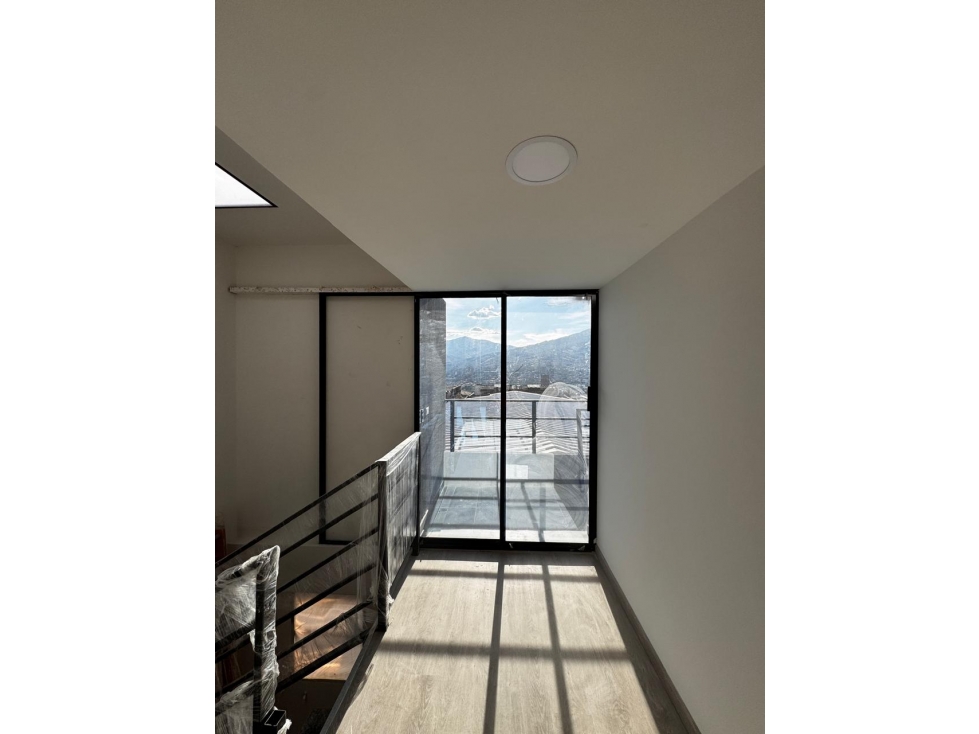 VENTA ESPECTACULAR DÚPLEX TOTALMENTE NUEVO, MANRIQUE — foto 6