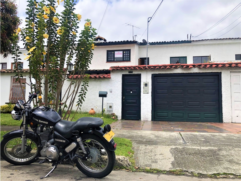 VENTA - CASA - PONTEVEDRA BOGOTA