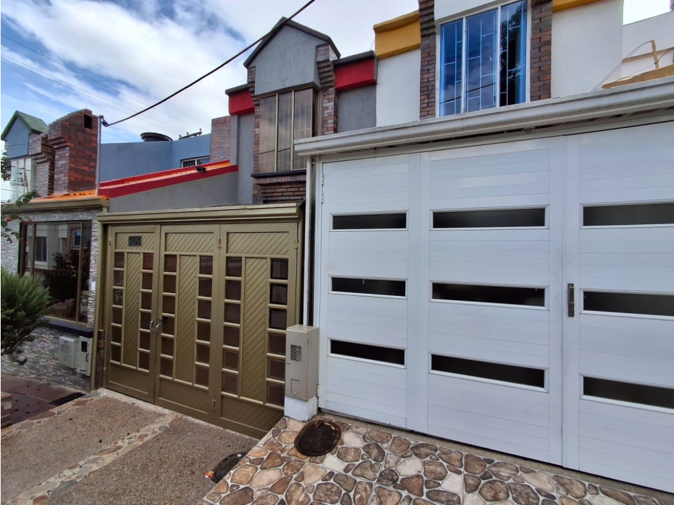 VENTA O PERMUTA DE CASA URBANIZACION SANTA CATALINA TUNJA - 1