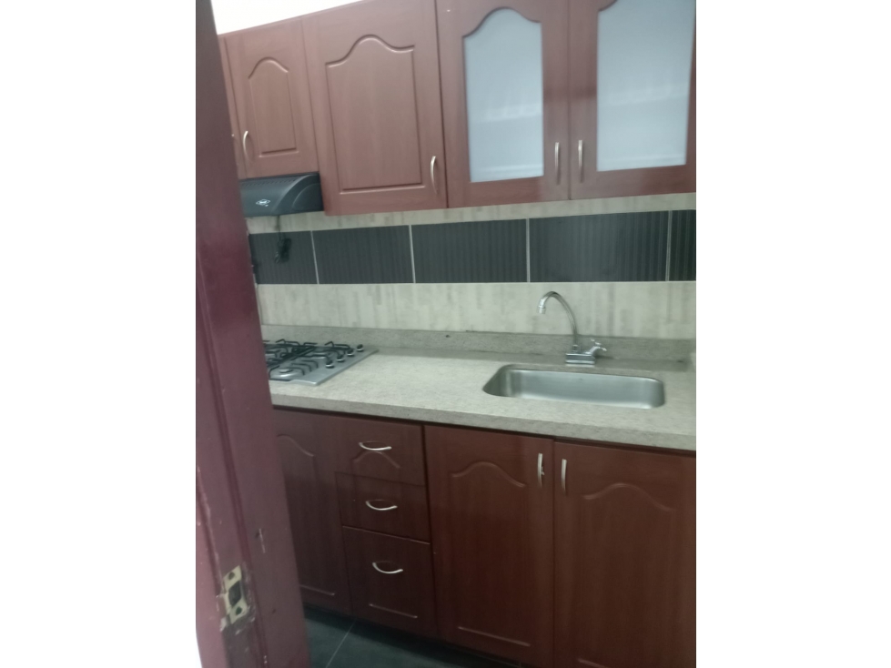 VENTA CASA AMPLIA BARRIOS UNIDOS IDEAL PARA EMPRESA O VIVIR — foto 3