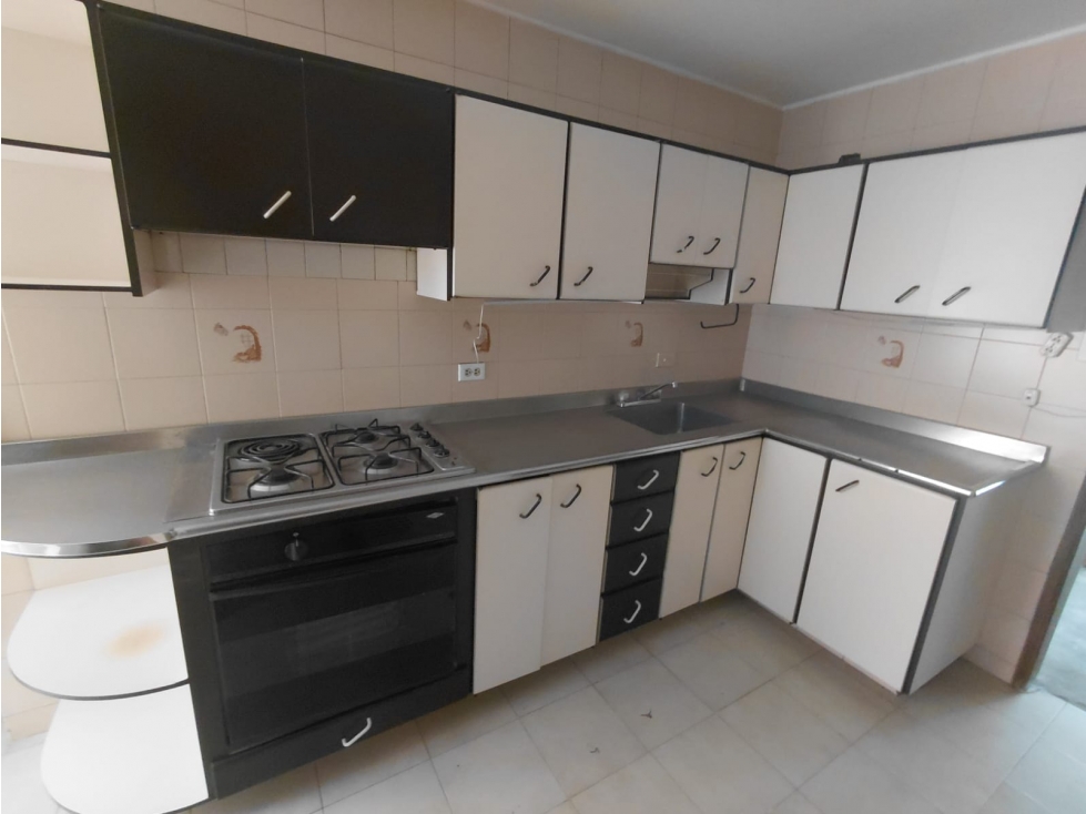 VENTA APARTAMENTO AV. SANTANDER CON VISTA INCREIBLE Y UBICACION
