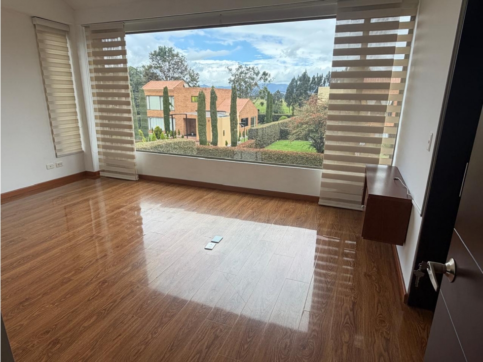 CASA EN RENTA EN SANTA MARIA DEL CAMPO, BARRIO PARCELAS, COTA - 3