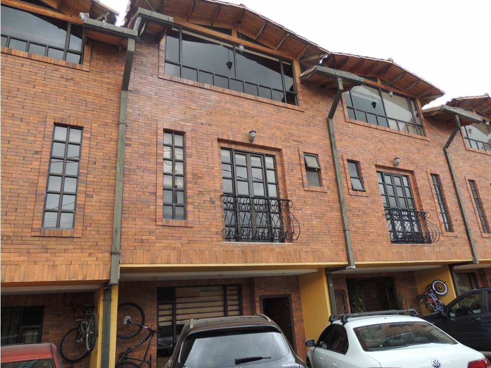 VENDO CASA COTA