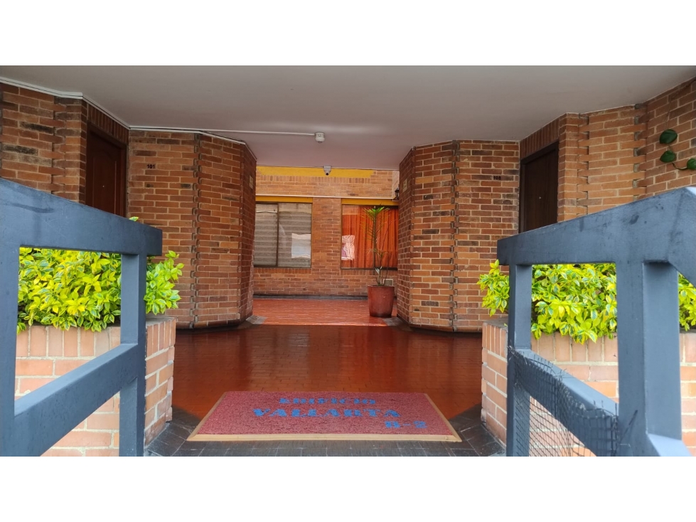VENTA DE APARTAMENTO DUPLEX EN MODELIA, BOGOTÁ — foto 2