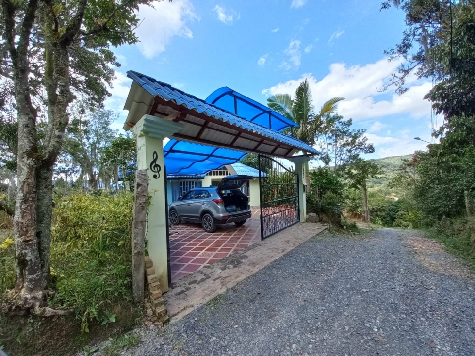 VENTA DE CABAÑA EN MONIQUIRA - 2