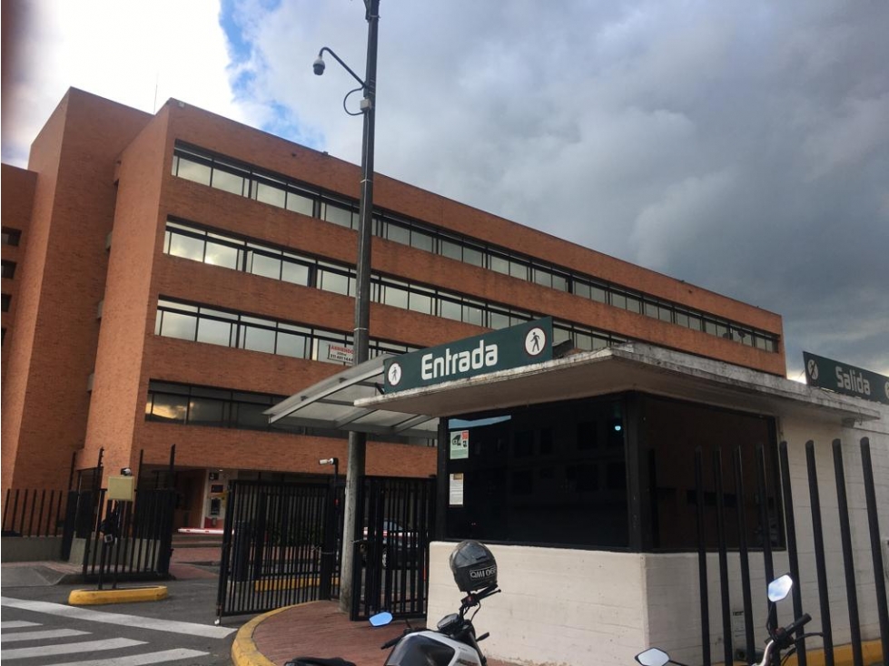 VENTA OFICINA FONTIBON PARQUE INDUSTRIAL PUERTO CENTRAL — foto 3