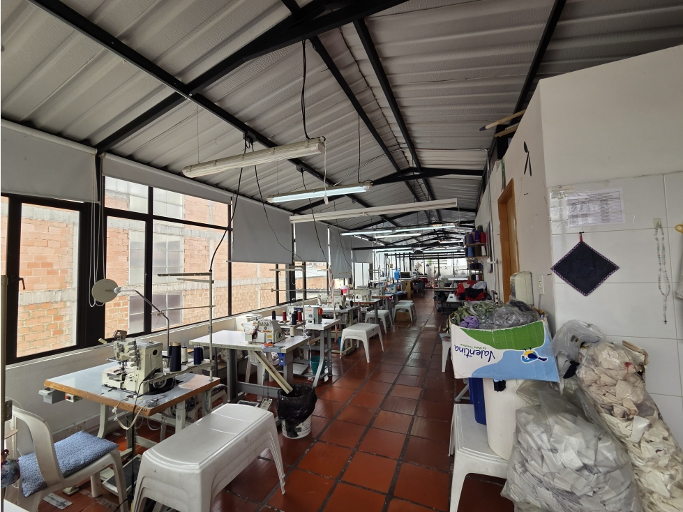 VENTA - EDIFICIO CUATRO PLANTAS - SPRING BOGOTA — foto 6