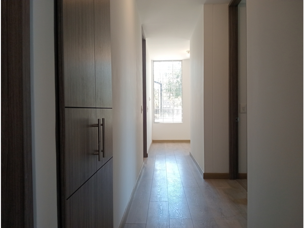 VENTA APARTAMENTO 72M2 GRAN GRANADA 2 PARQUEADEROS - ENGATIVA — foto 5