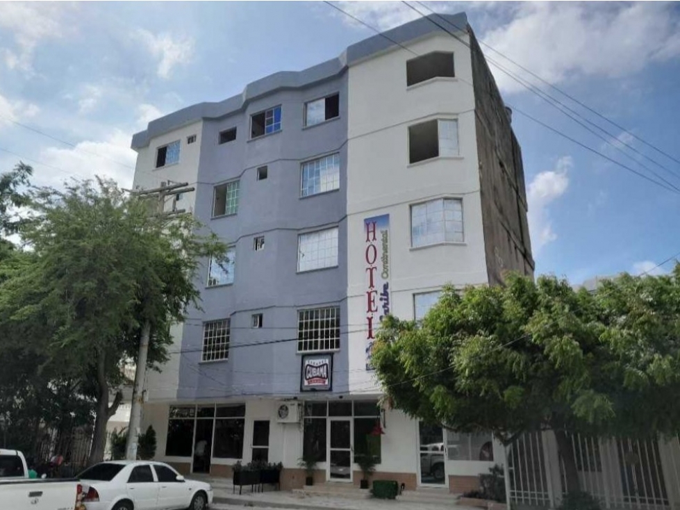 SE VENDE HOTEL POR LA TERMINAL DE TRANSPORTE SANTA MARTA L.C - 1