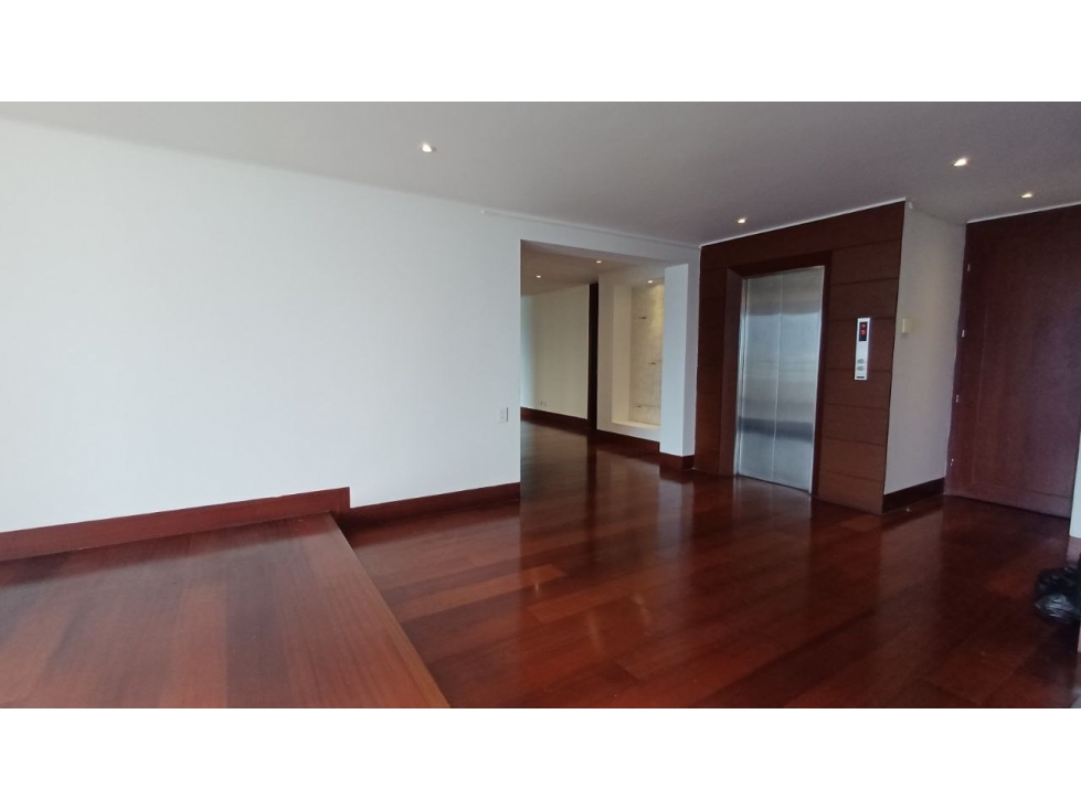 VENTA APARTAMENTO PINARES