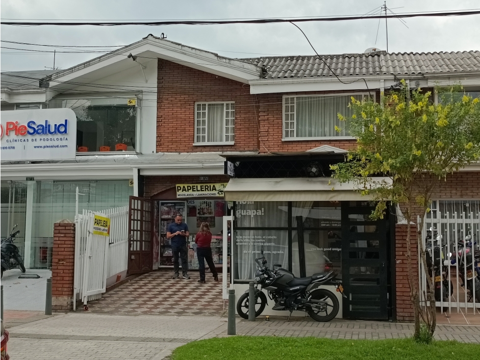 VENTA DE CASA COMERCIAL EN LAS VILLAS