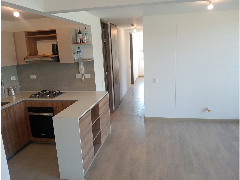 VENTA APARTAMENTO 72M2 GRAN GRANADA 2 PARQUEADEROS - ENGATIVA — foto 3