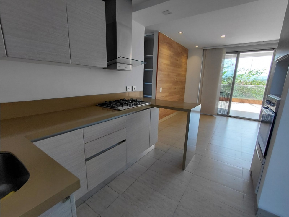 VENTA APARTAMENTO CON AMPLIA TERRAZA PRIVADA EN CERRITOS PEREIRA