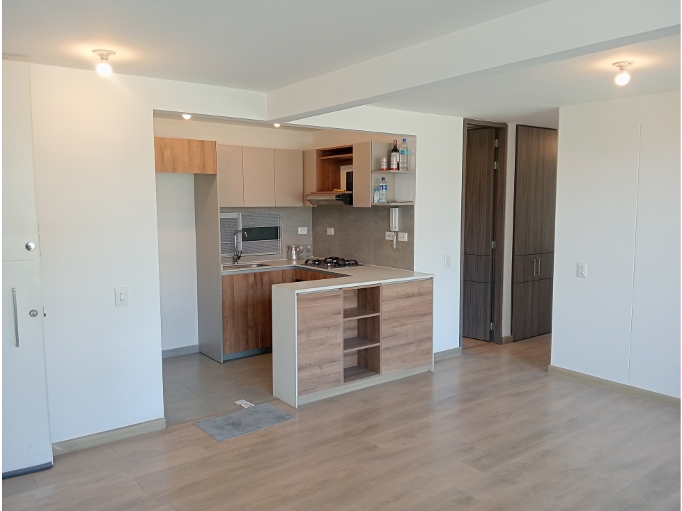 VENTA APARTAMENTO 72M2 GRAN GRANADA 2 PARQUEADEROS - ENGATIVA — foto 2
