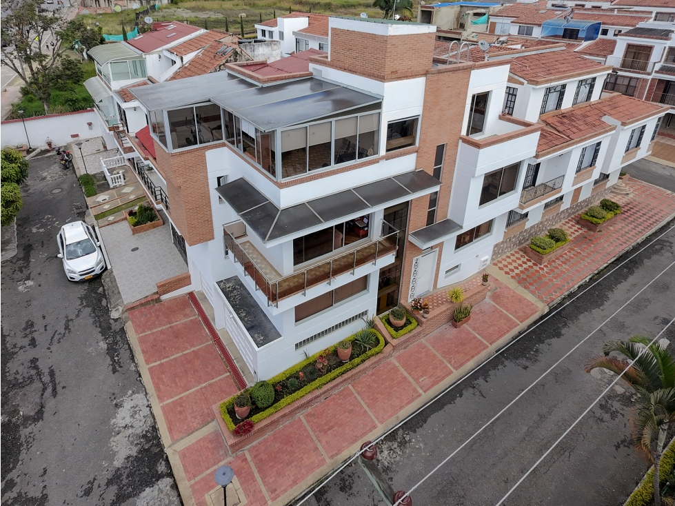Venta Casa con Ascensor - Manila, Fusagasugá