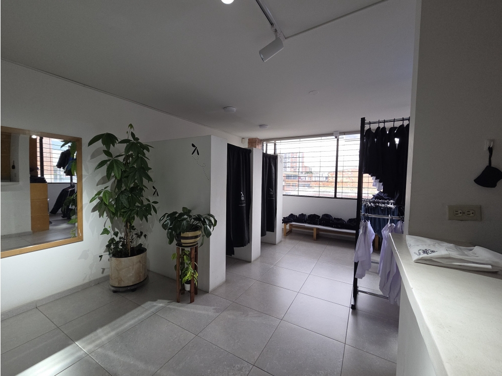 VENTA - EDIFICIO CUATRO PLANTAS - SPRING BOGOTA — foto 3