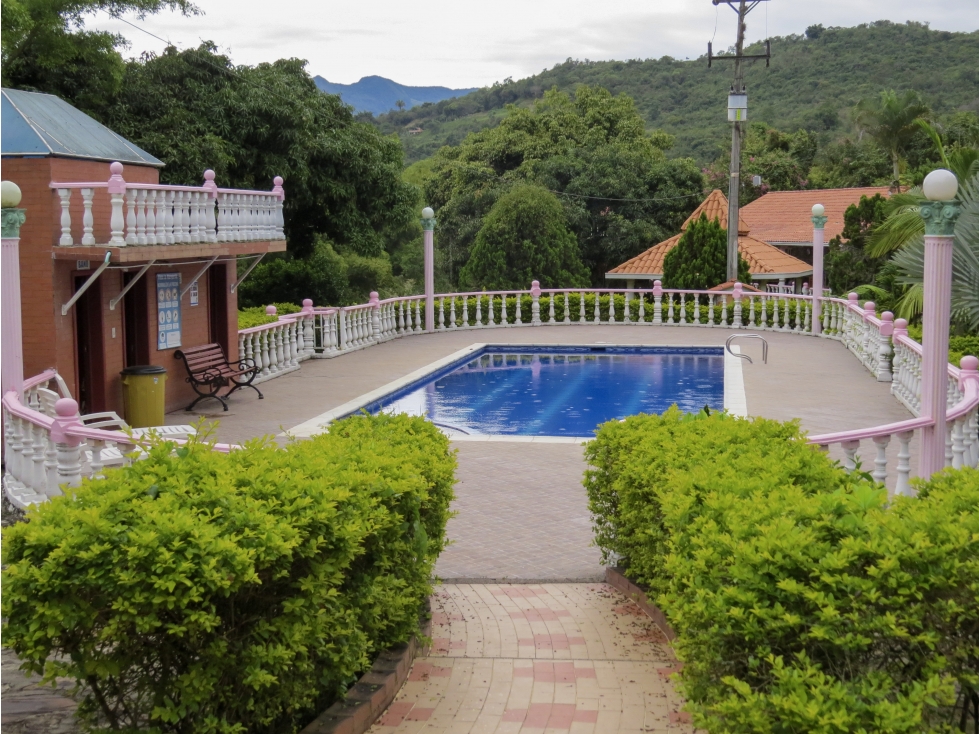 Venta o permuto hotel campestre arbelaez - 3
