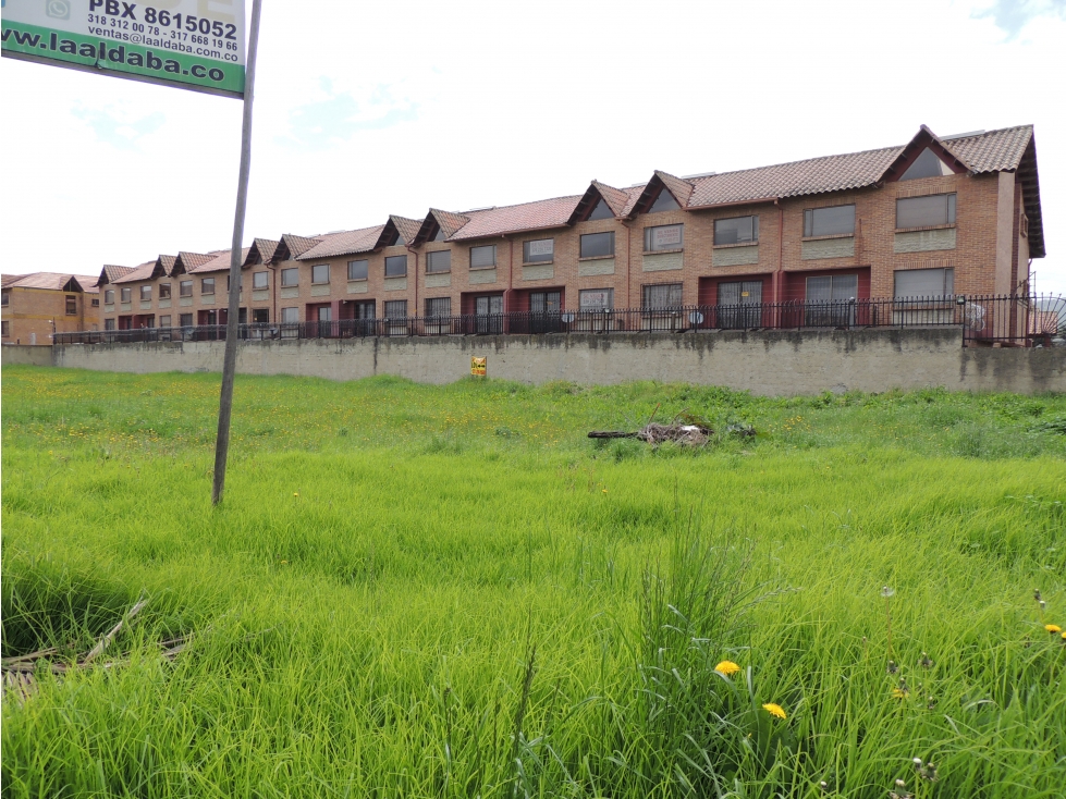 VENDO LOTE CHIA- LA INSULA — foto 3