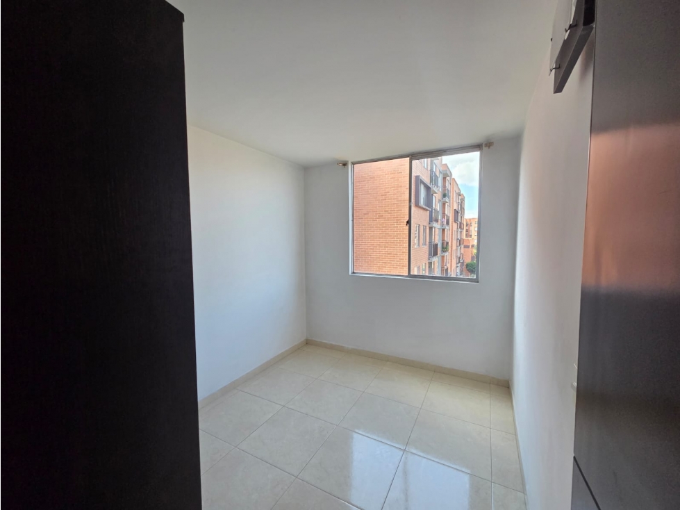 VENTA APARTAMENTO MADRID CONJUNTO TARENTO, — foto 5