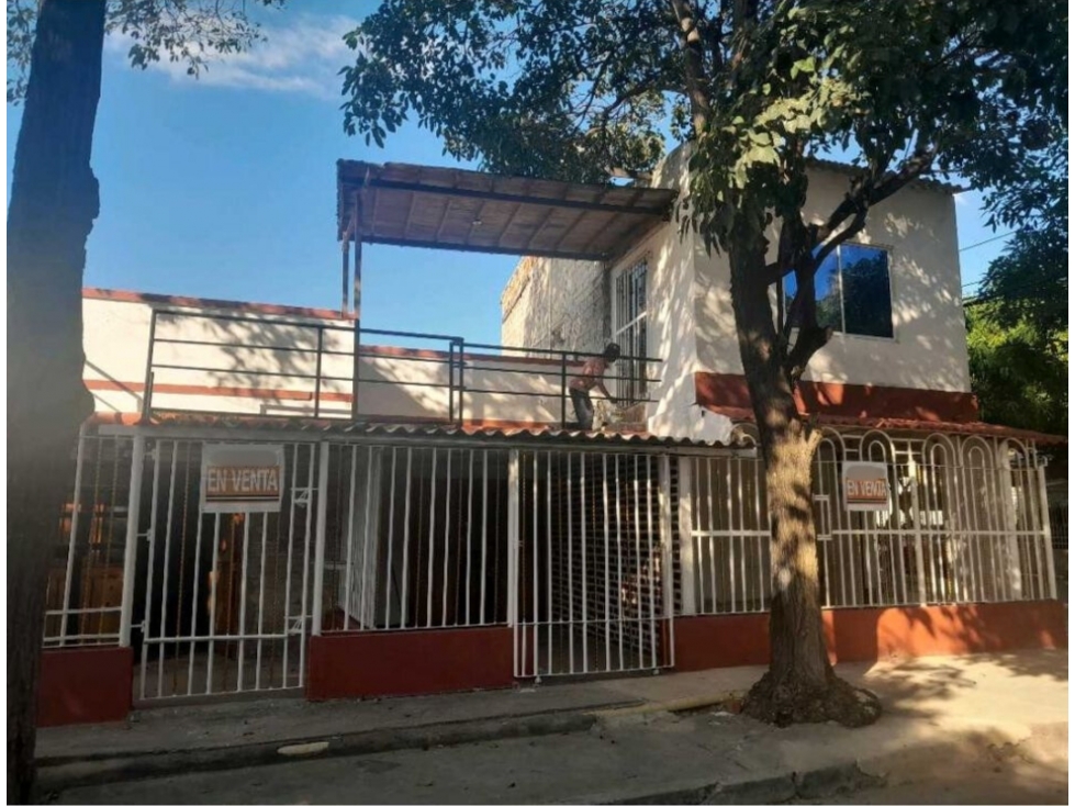 SE VENDE CASA CON CUATRO APARTAESTUDIOS Y LOCAL SAN FRANCISCO SM L.C — foto 3