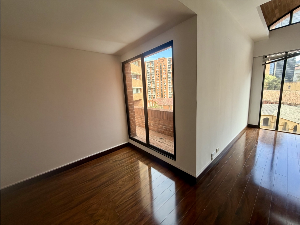 VENTA AMPLIO INMUEBLE DÚPLEX 96MTS IDEAL PARA OFICINA O VIVIENDA — foto 2