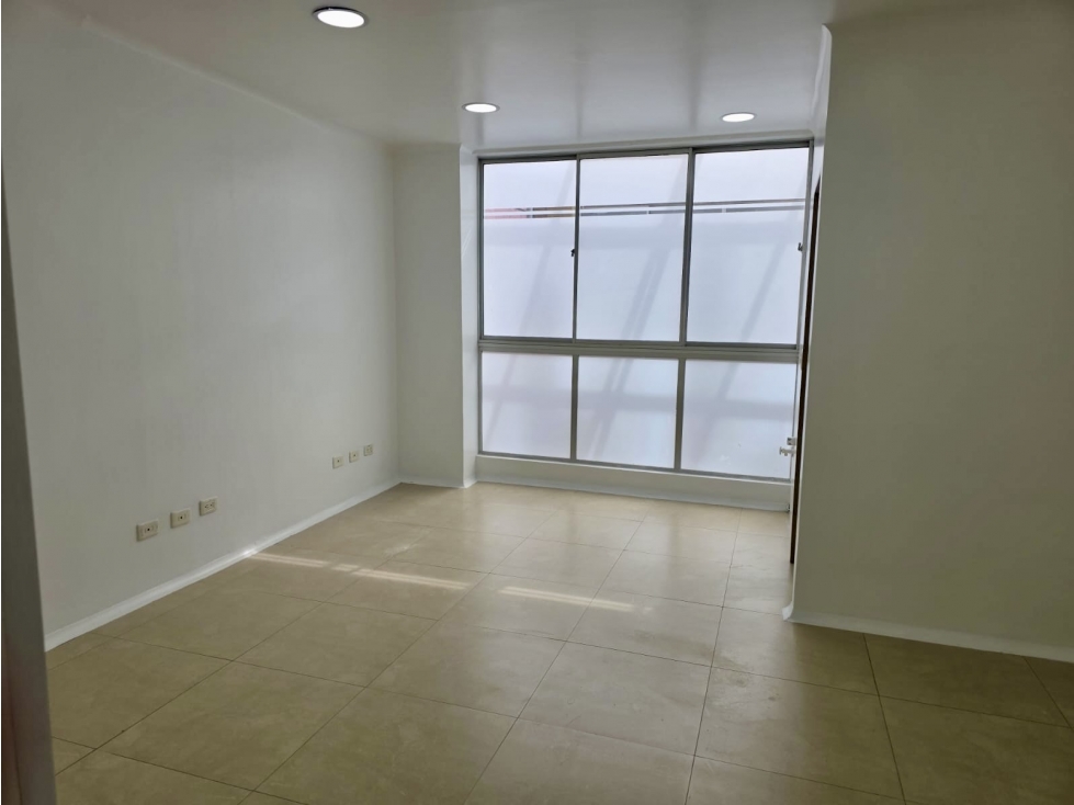 VENTA OFICINA SECTOR EMPRESARIAL DE CHAPINERO - BOGOTA — foto 4