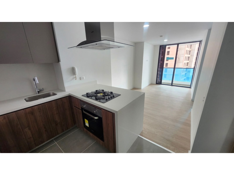 VENTA APARTAMENTO EN CIUDAD LA SALLE CON EXCELENTE ZONAS COMUNES