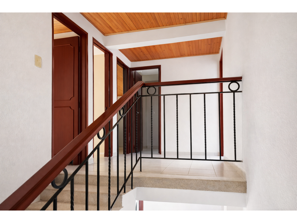 SE VENDE CASA UNIFAMILIAR DE DOS NIVELES EN PRADO ALTO — foto 3