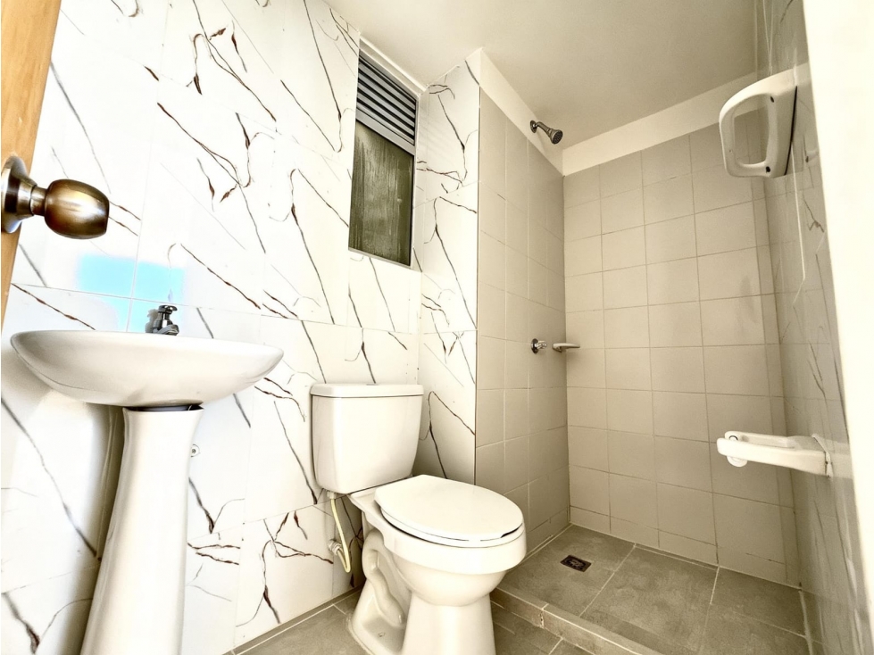 En venta de 58 m² con balcón y vista a la Ciénaga de Mallorquín — foto 6