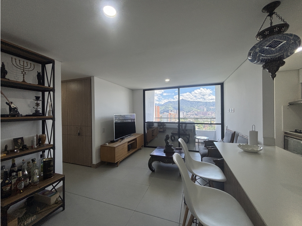 VENTA APARTAESTUDIO MODERNO SECTOR TRIANÓN ENVIGADO