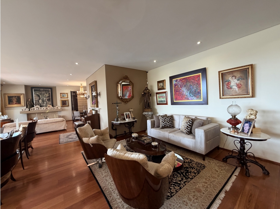 VENTA APARTAMENTO EN ROSALES FINOS ACABADOS Y AMPLIOS ESPACIOS