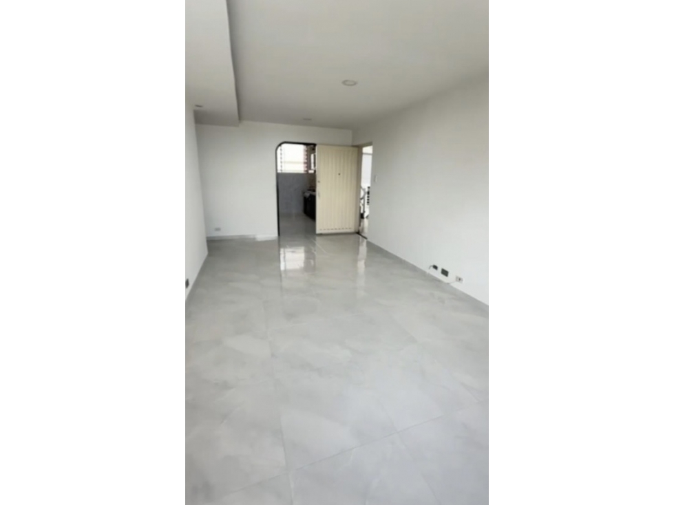 VENTA APARTAMENTO DE 110MTS SOBRE LA AV. CIRCUNVALAR PEREIRA - 3
