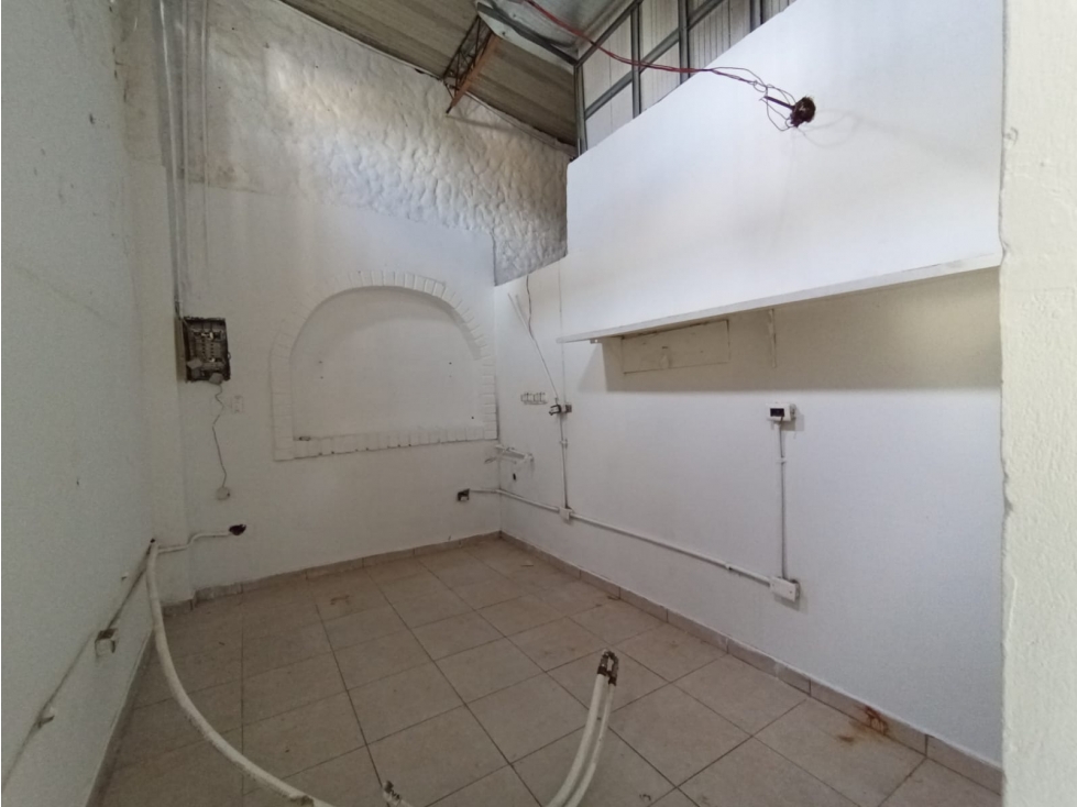 VENTA LOCAL COMERCIAL BRR GRAMA VILLAVICENCIO - 4