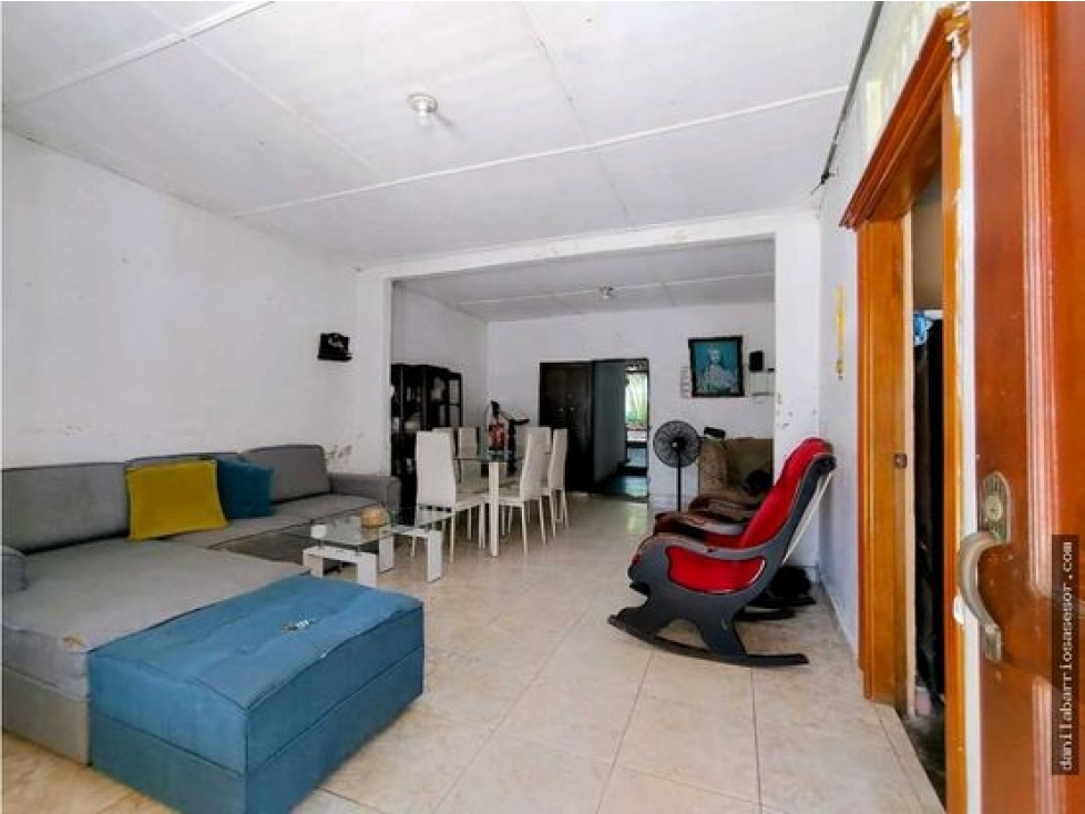 CASA Y APARTAMENTO EN VENTA CENTRO DE MALAMBO - 3