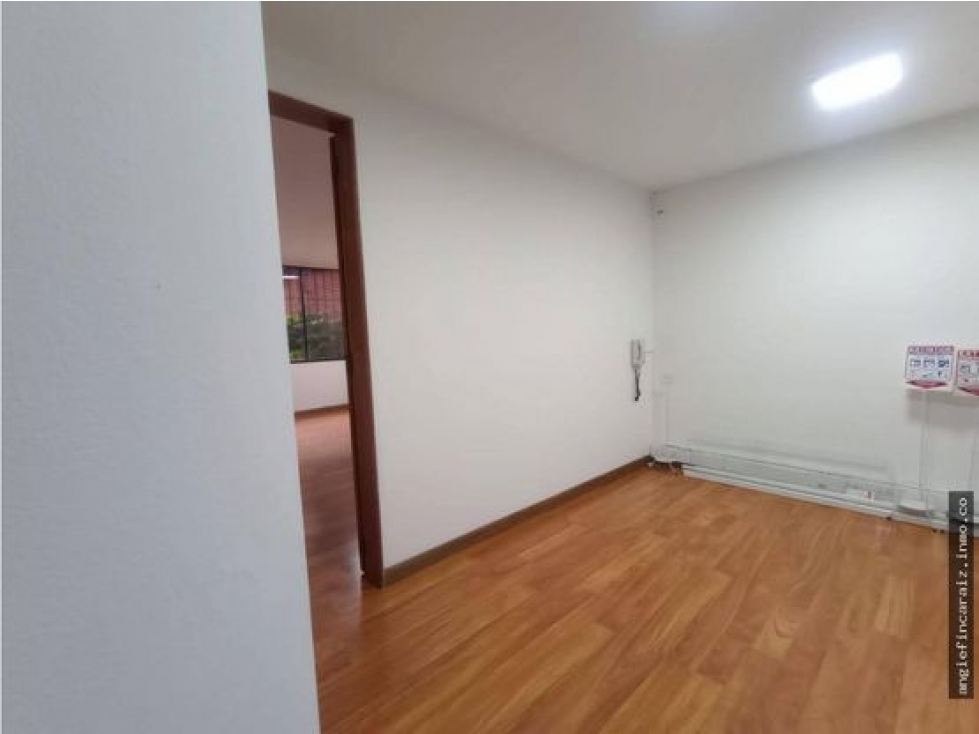 Oficina en Arriendo en El Chicó | Sector Financiero y Diplomático UK — foto 4