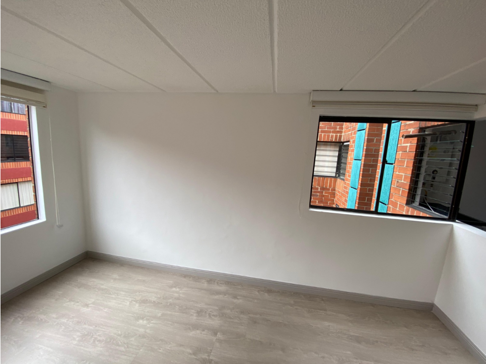 VENTA APTO BOLIVIA ENGATIVA PISO 4- BOGOTA — foto 2