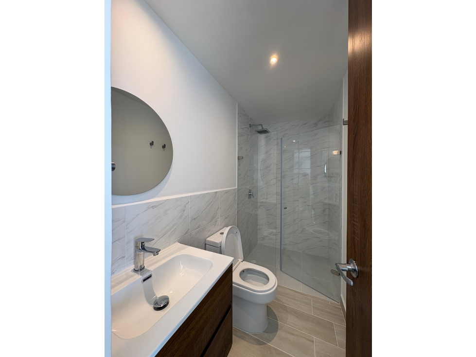 VENTA APARTAMENTO CONJUNTO CERRADO BARRIO LA CASTELLANA (Zona Norte) — foto 3