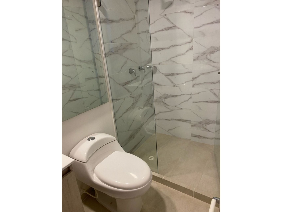 VENTA APARTAESTUDIO CON PARQUEADERO PISO 20- CHAPINERO — foto 3