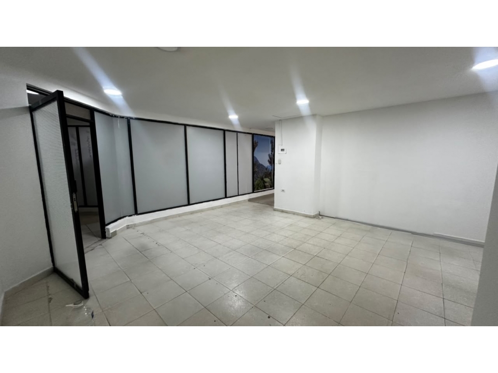 SE VENDE LOCALES SECTOR CENTRO HISTÓRICO STA MTA - P.V - 3