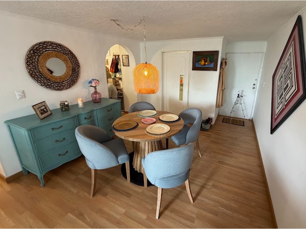 Venta Apto Alambra 72m 4to piso Ascensor 2 Alcobas 3 Baños Chimenea — foto 5