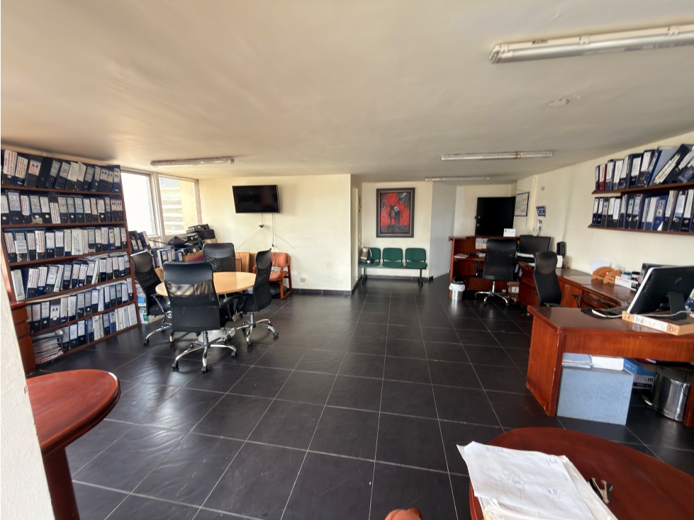 VENTA DE OFICINA EN CENTRO COUNTRY - 3