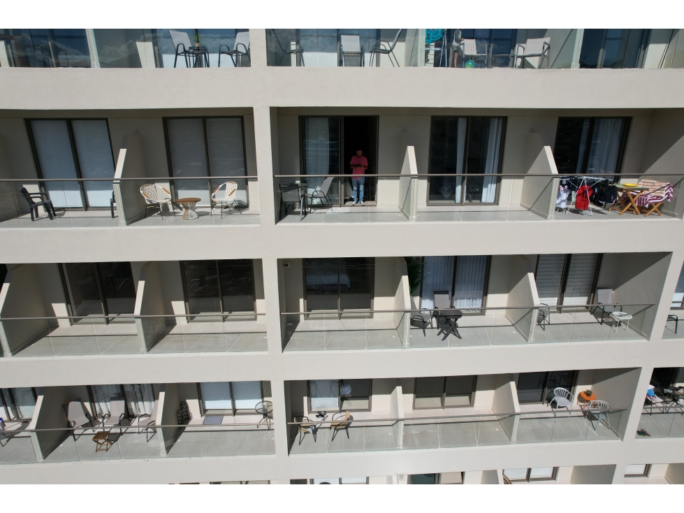 VENTA APTO ESTUDIO AMOBLADO TURÍSTICO EN RODADERO SUR. H.I — foto 4