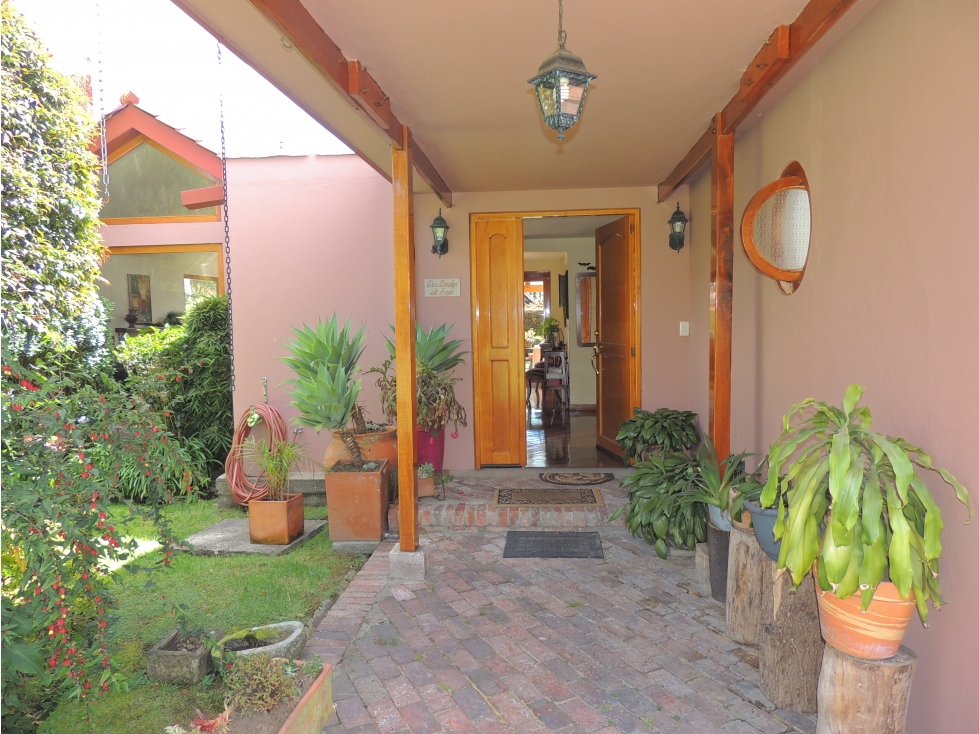 VENDO CASA GUAYMARAL-LOYOLA