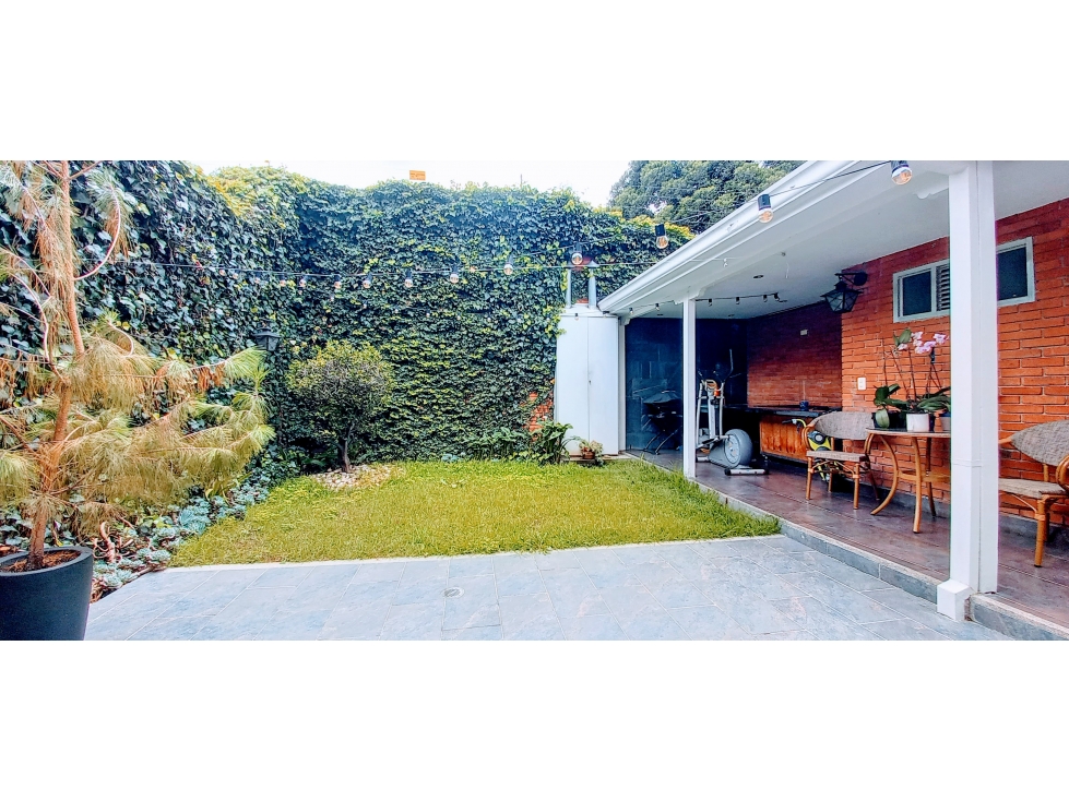 VENTA CASA DE LUJO EN LA CALLEJA AMPLIOS ESPACIOS Y ZONAS VERDES — foto 3