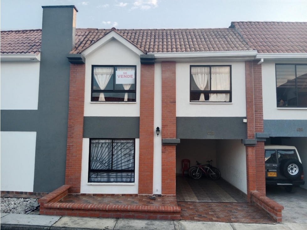 Venta de Casa de 2 Plantas al Norte de Popayán