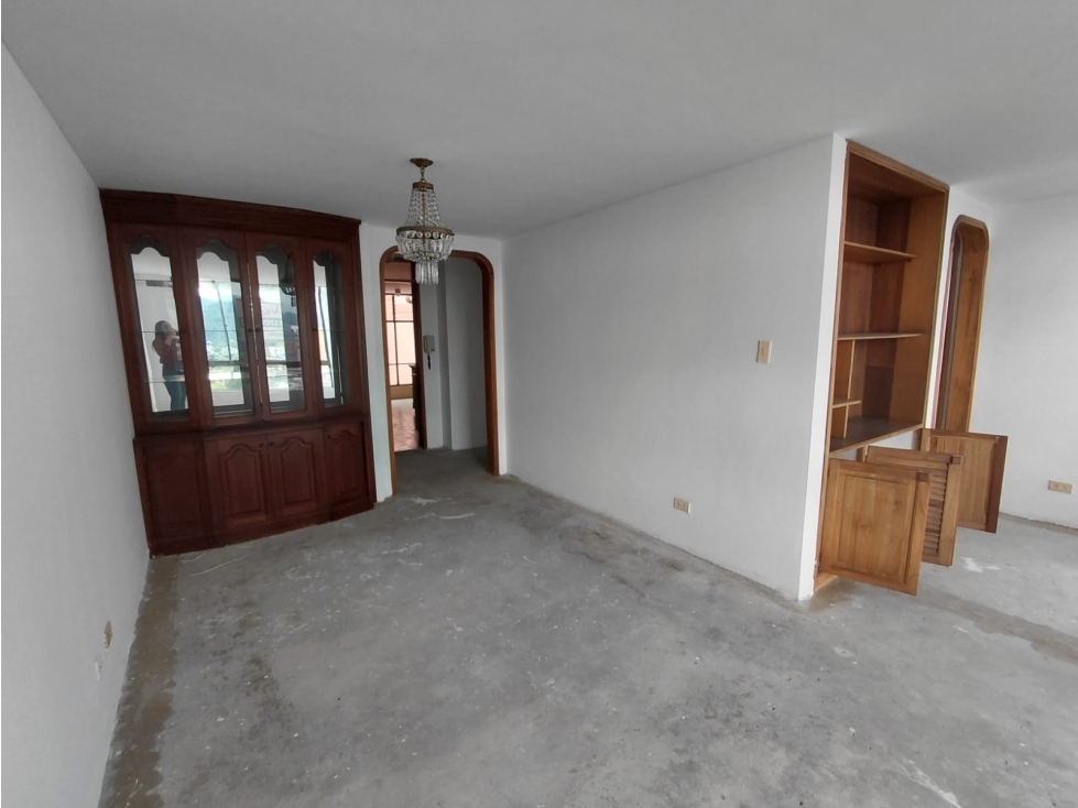VENTA APARTAMENTO AV. SANTANDER CON VISTA INCREIBLE Y UBICACION — foto 3