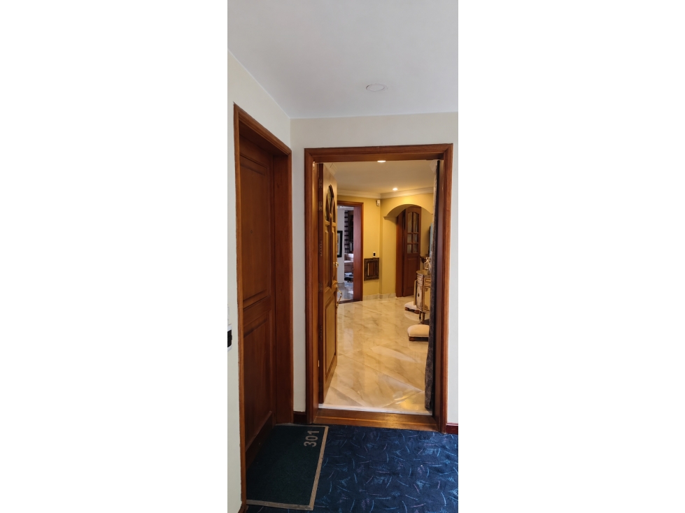 VENTA APARTAMENTO AMPLIO CALATRAVA — foto 2